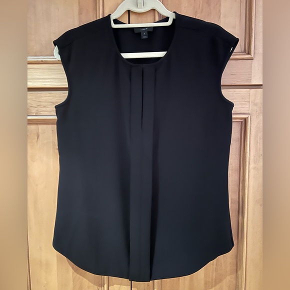 Black J. CREW Crepe Cap Sleeve Structured Fabric Versatile Top Size 4 EUC - Picture 3 of 6
